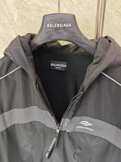 GTR / 발렌시아가 돌격복