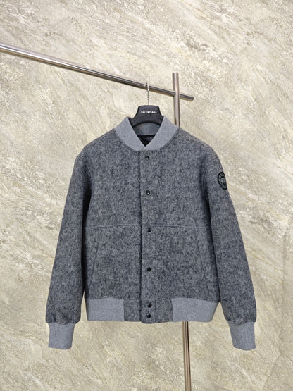 GTR / 발렌시아가 단추판 외투