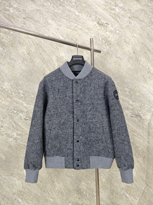 GTR / 발렌시아가 단추판 외투