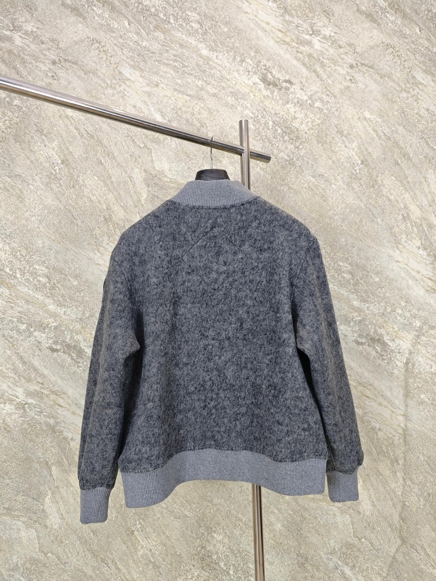 GTR / 발렌시아가 단추판 외투