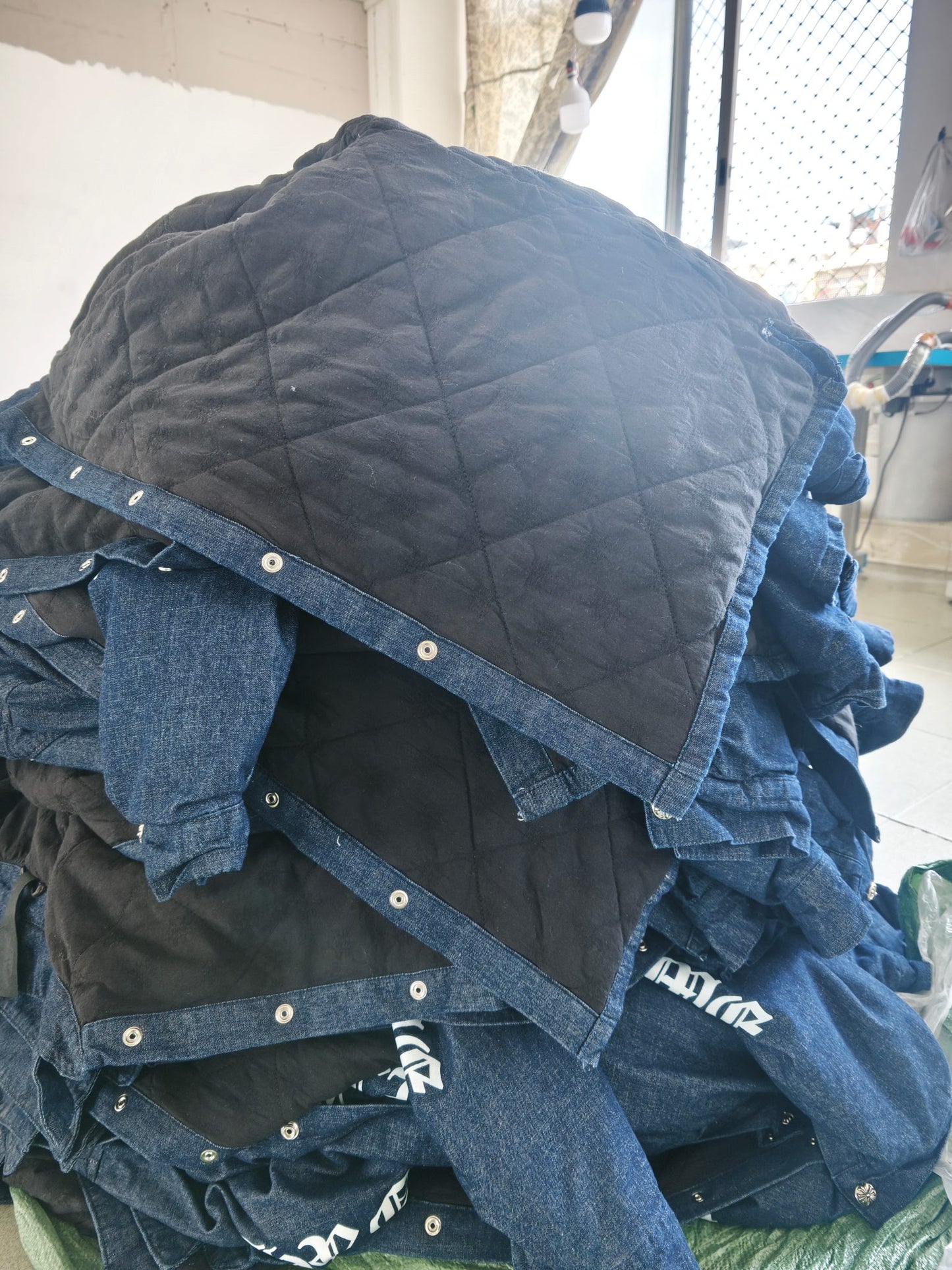 GTR / 크롬하츠 데님 셔츠 솜옷