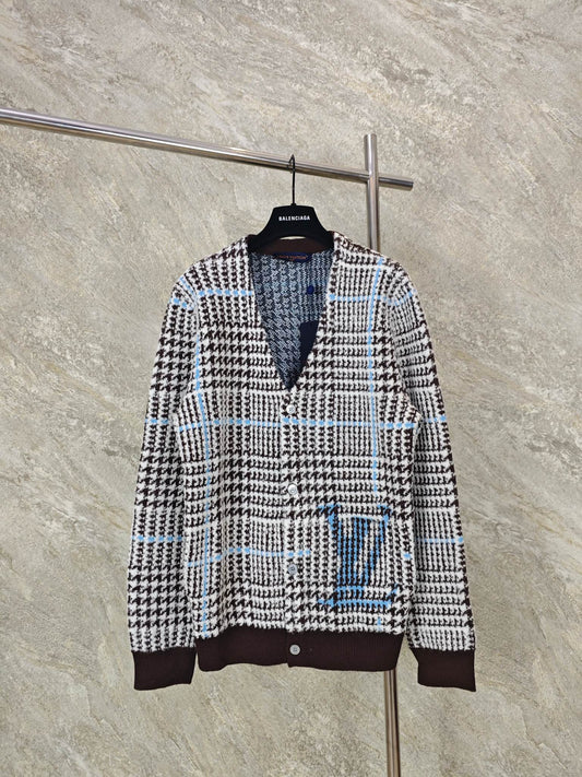 GTR / 루이비통 브이넥 카디건 스웨터