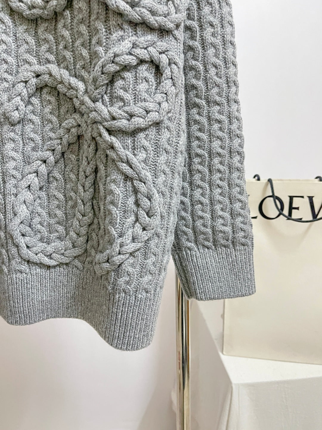 BVG / 로에베 니트 스웨터