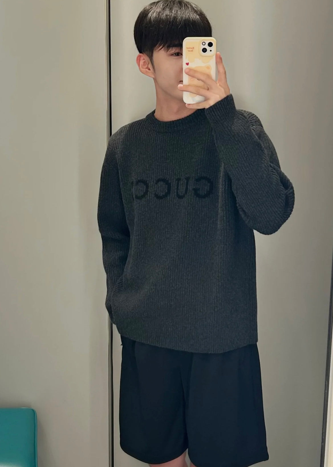 TJ셀러 / 구찌 알파벳 무늬 스웨터