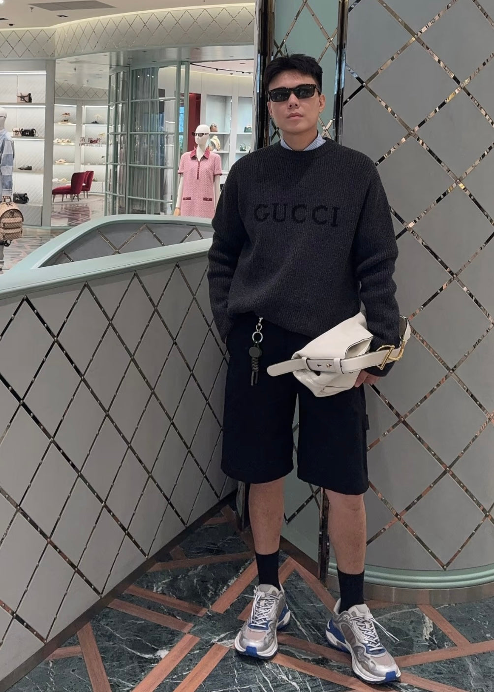 TJ셀러 / 구찌 알파벳 무늬 스웨터