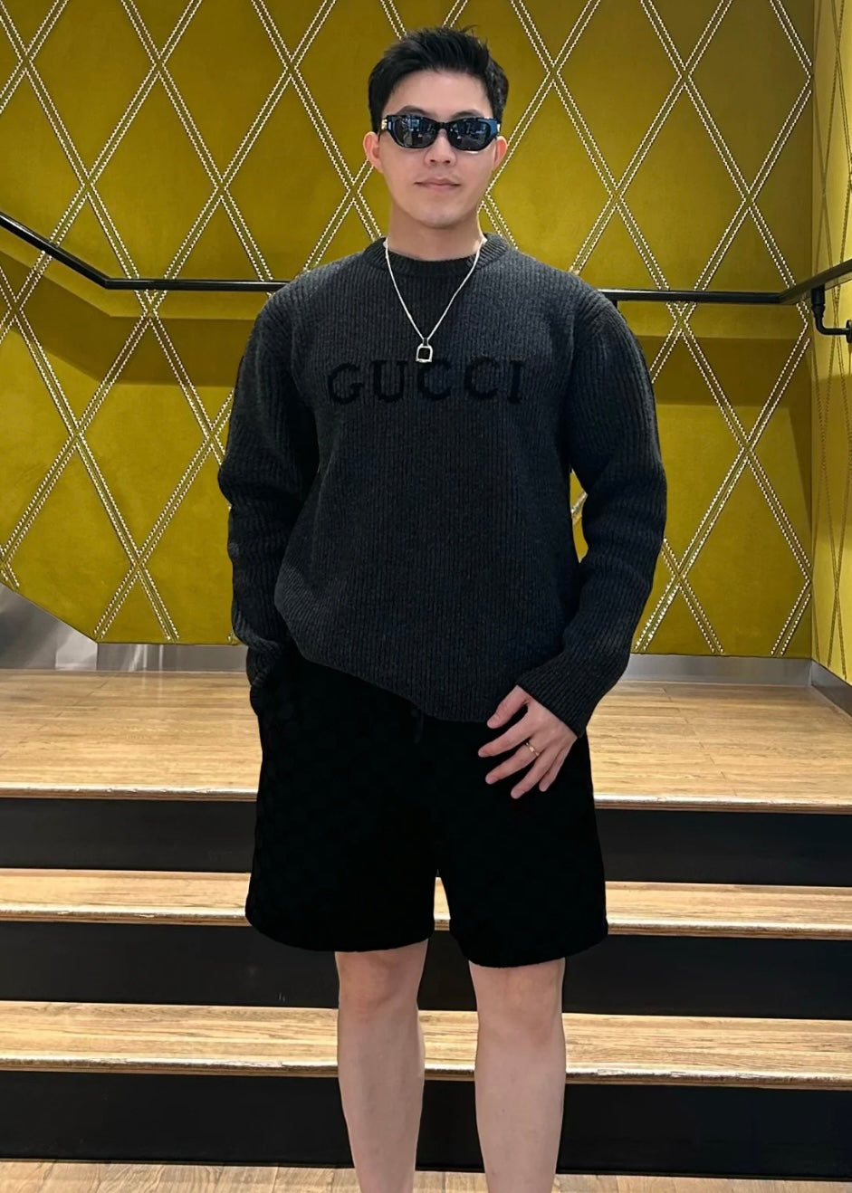 TJ셀러 / 구찌 알파벳 무늬 스웨터