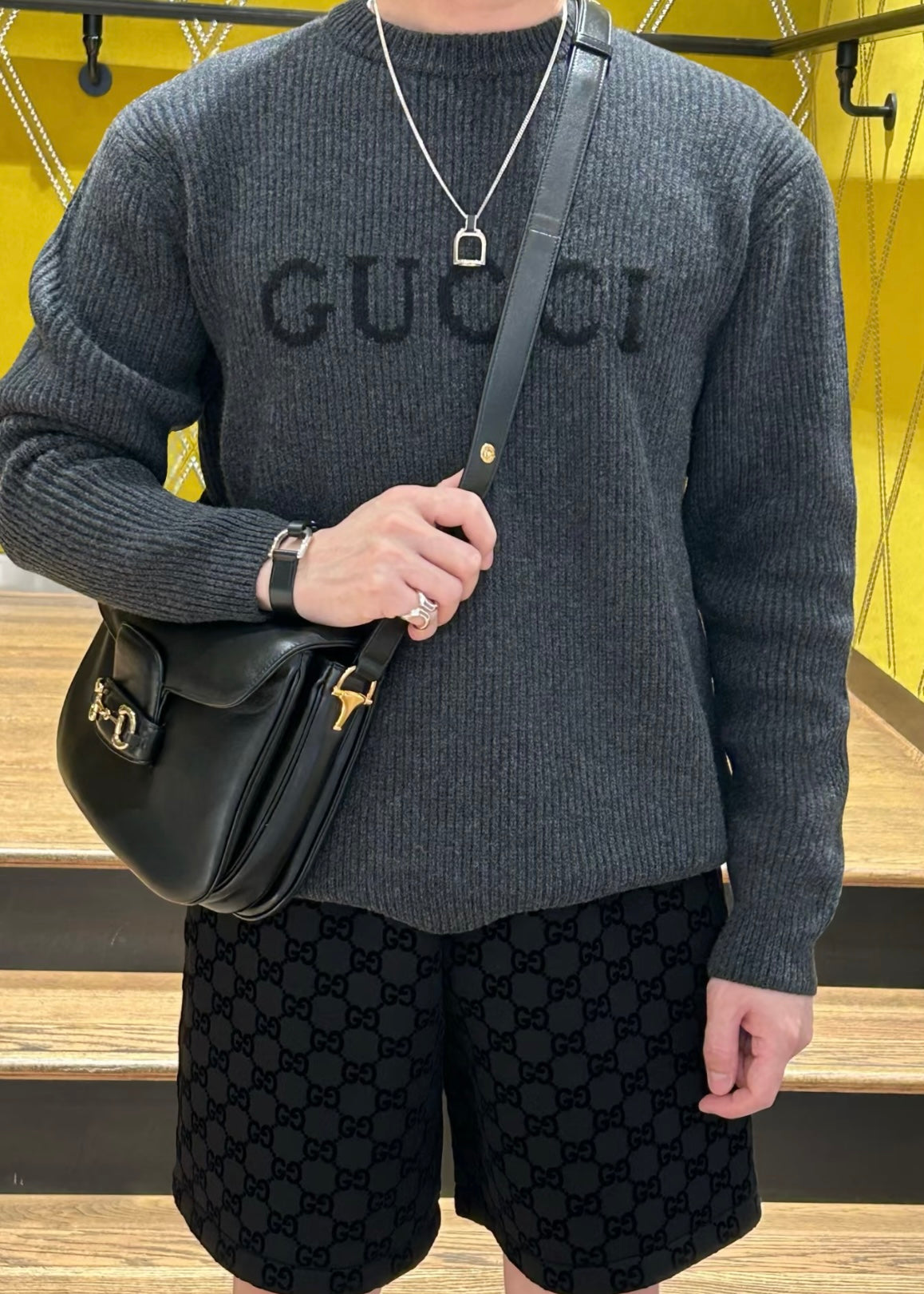 TJ셀러 / 구찌 알파벳 무늬 스웨터