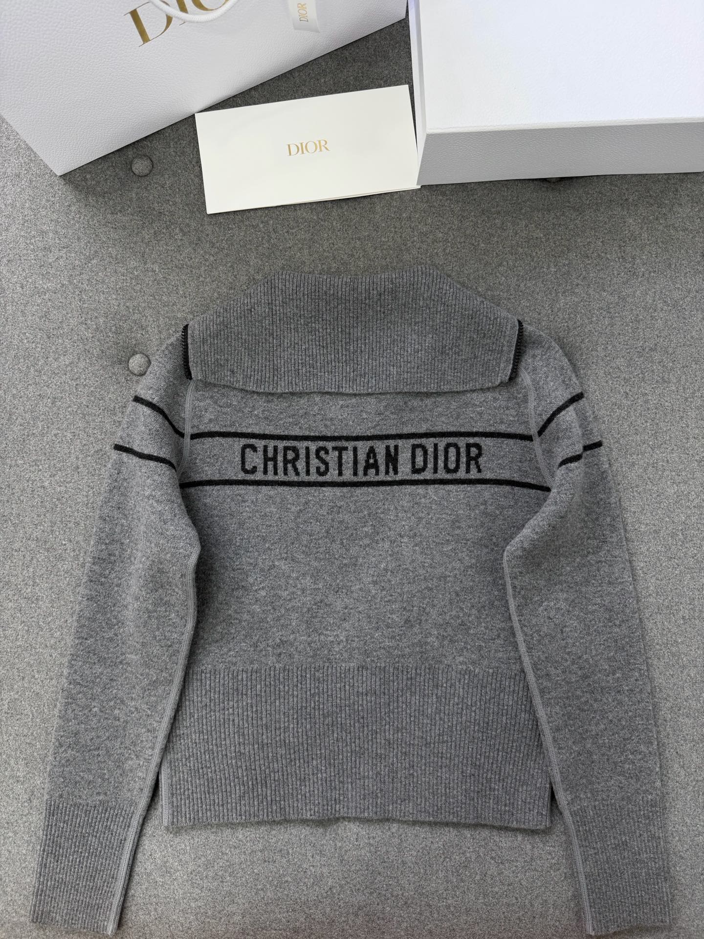 TJ셀러 / 디올 양면 캐시미어 카디건