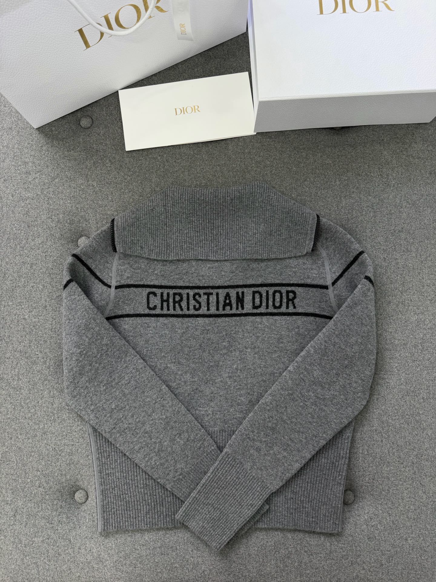 TJ셀러 / 디올 양면 캐시미어 카디건