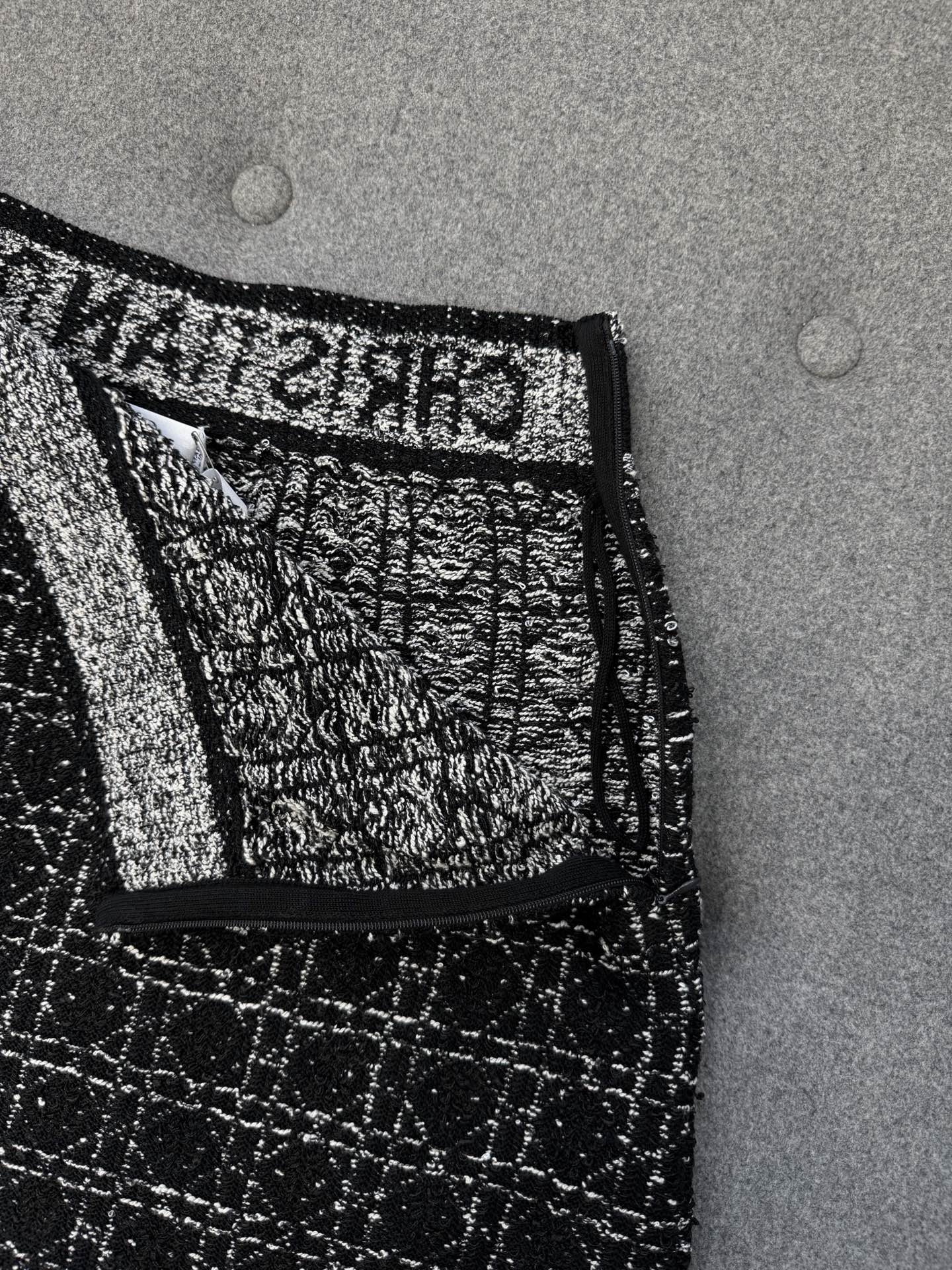 TJ셀러 / 디올 체크 스커