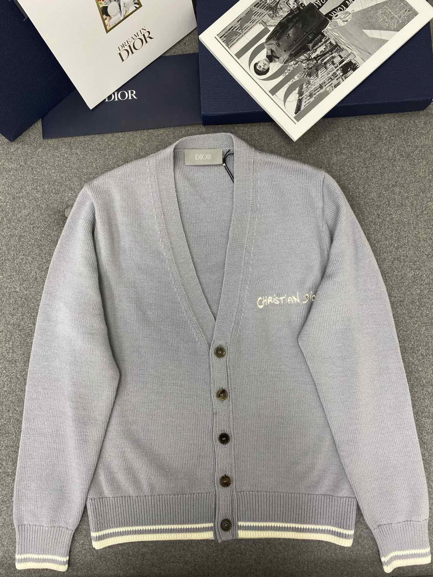TJ셀러 / 디올 혼방 가디건