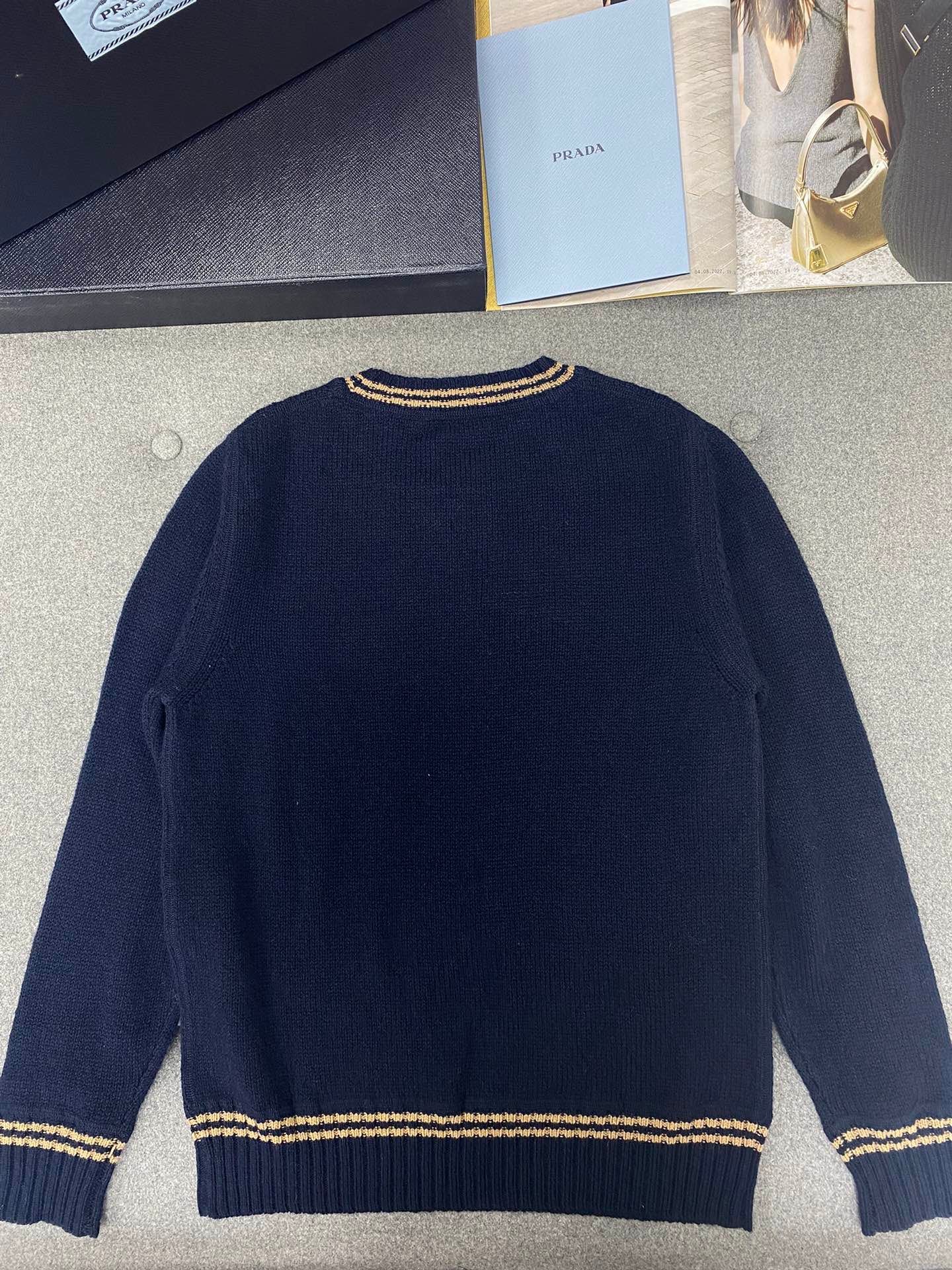 TJ셀러 / 프라다 니트 스웨터