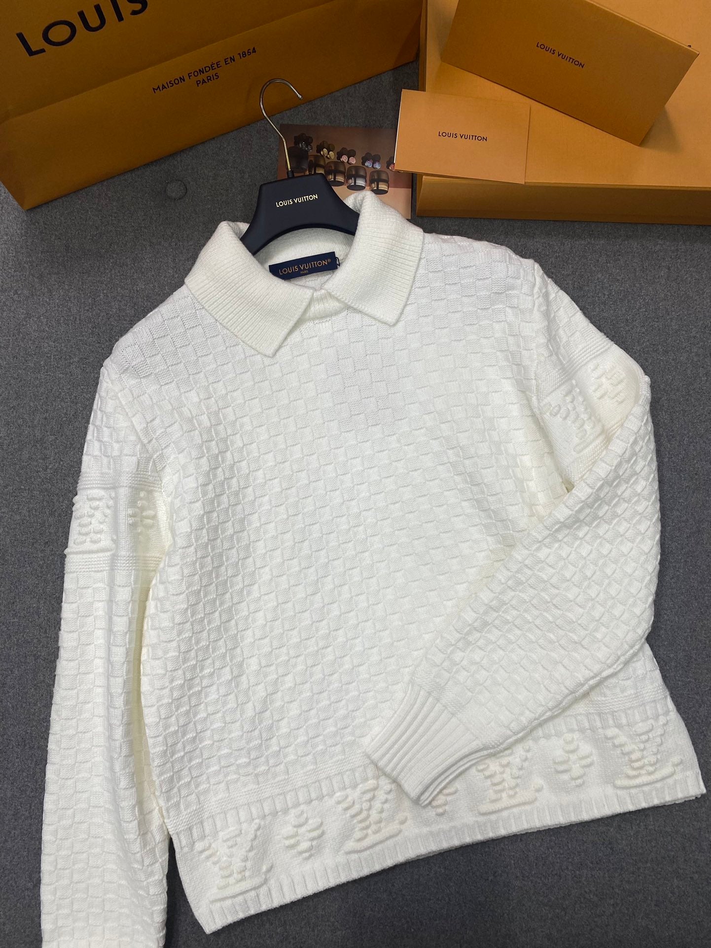 TJ셀러 / 루이비통 후드티