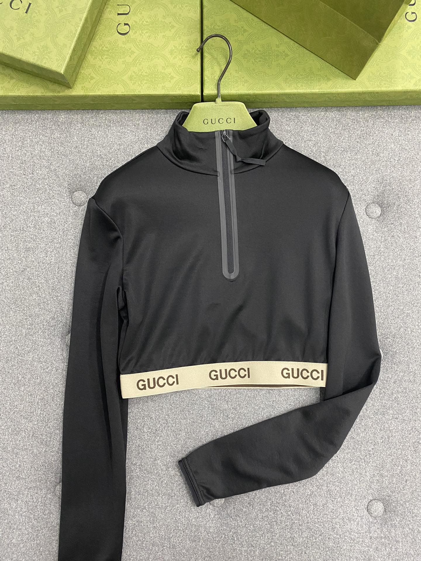 TJ셀러 / 구찌 지퍼 상의