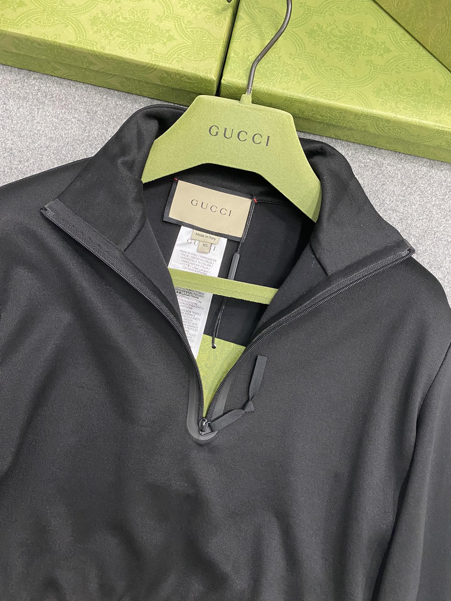 TJ셀러 / 구찌 지퍼 상의