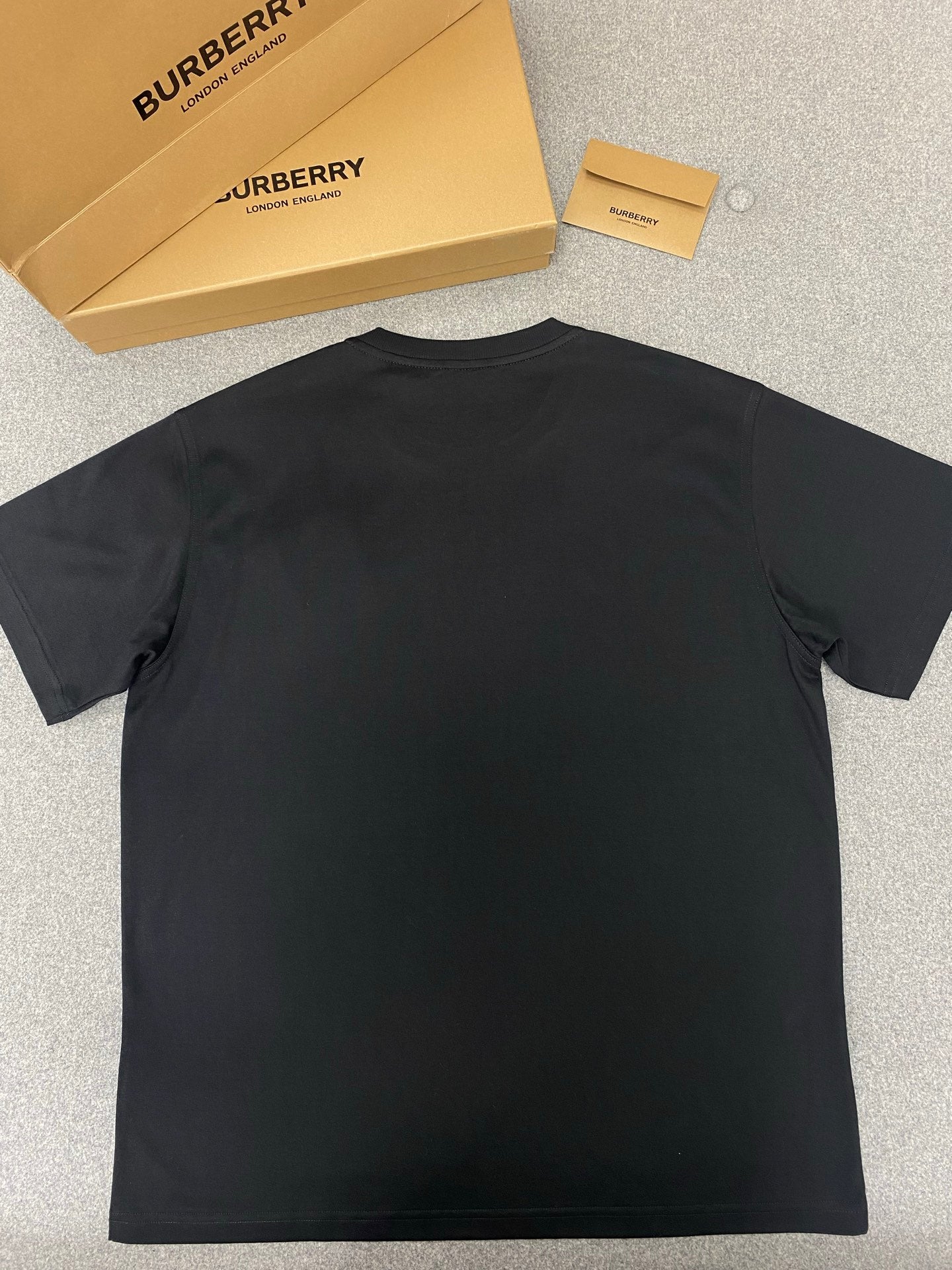 TJ셀러 / 버버리 면 티셔츠