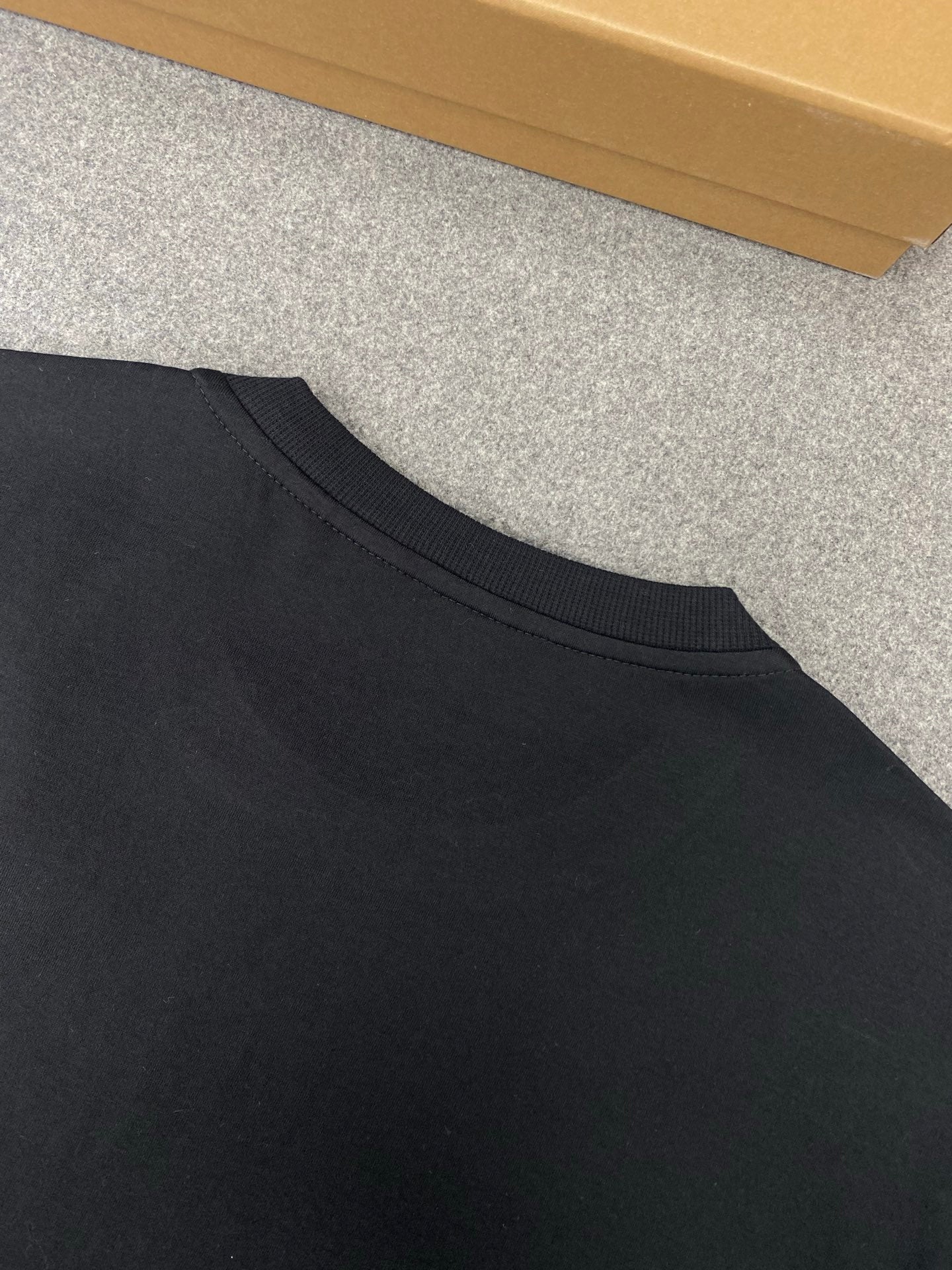 TJ셀러 / 버버리 면 티셔츠