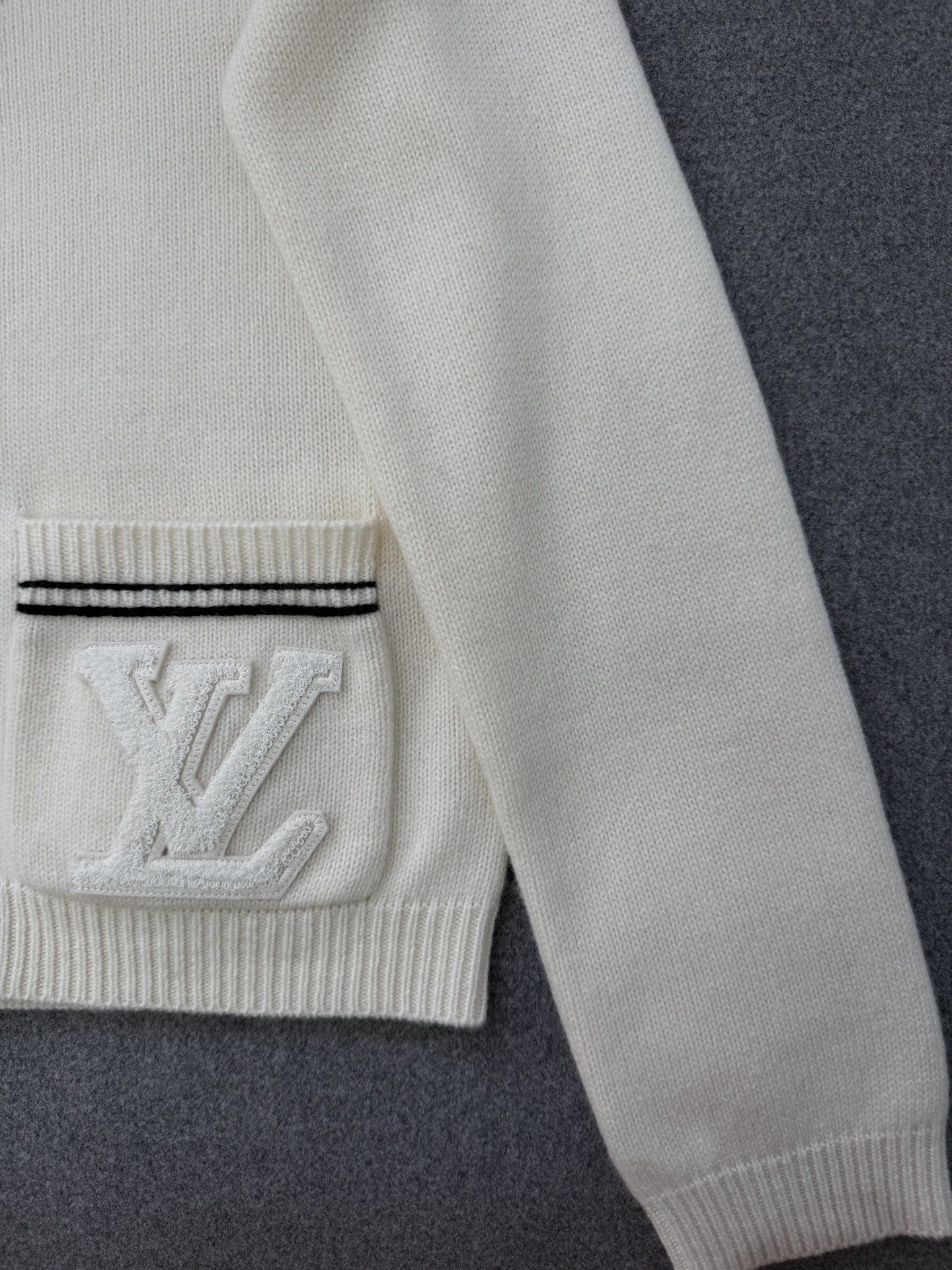 TJ셀러 / 루이비통 가디건