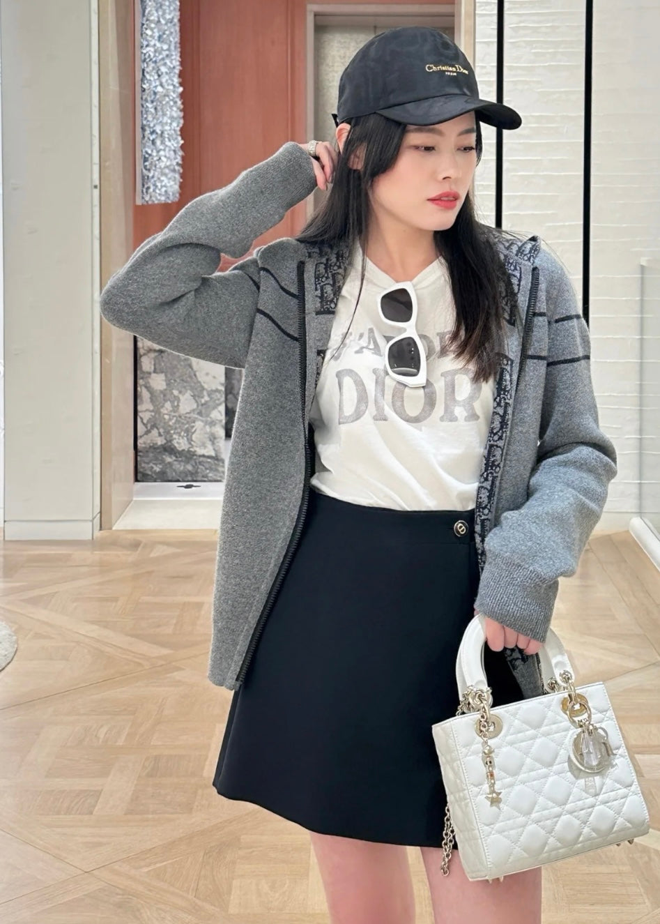 TJ셀러 / 디올 니트 양면 가디