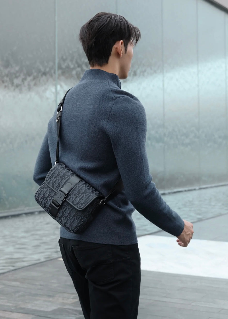 TJ셀러 / 디올 자수 니트