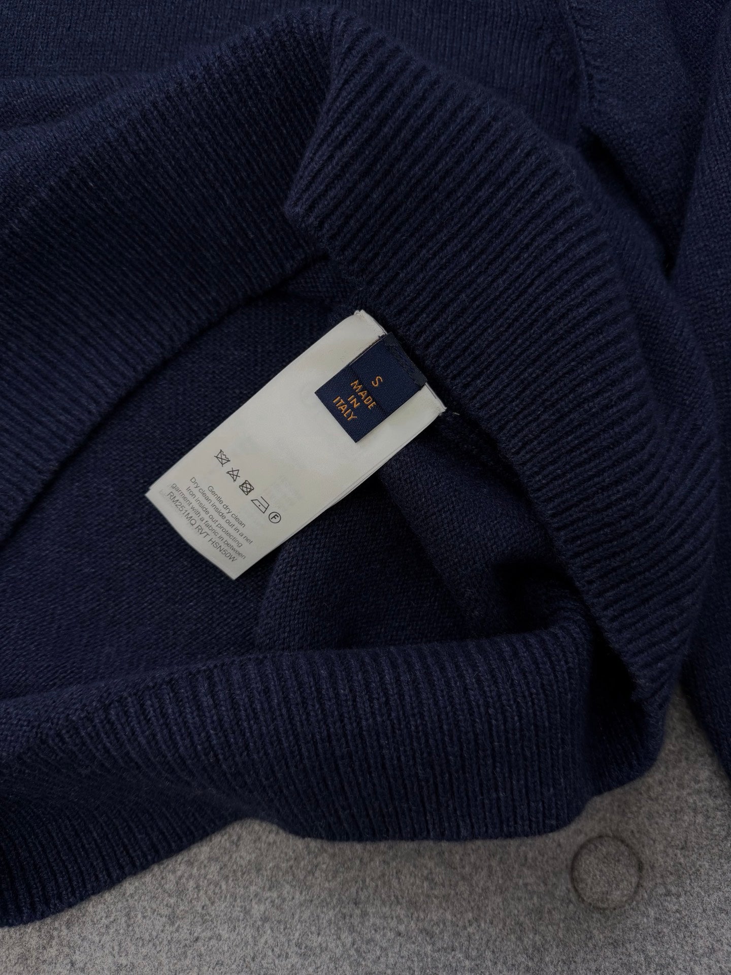 TJ셀러 / 루이비통 염소털 블라우스