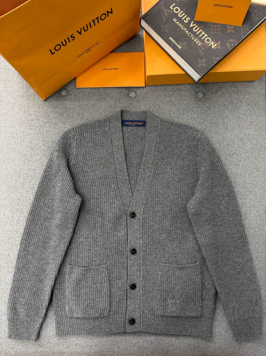 TJ셀러 / 루이비통 자수 캐시미어 카디건