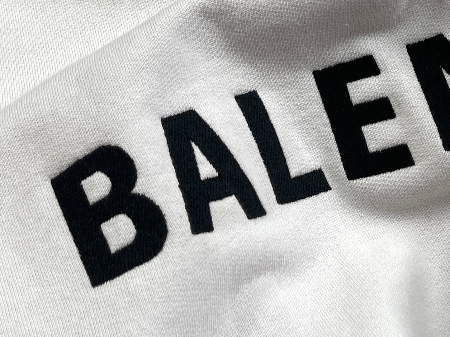 BVG / 발렌시아가 후디