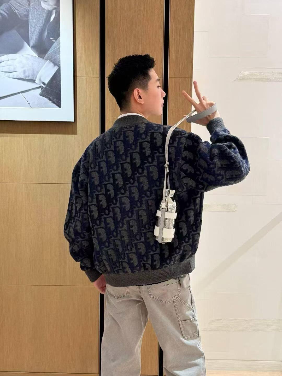 BVG / 디올 니트 코트