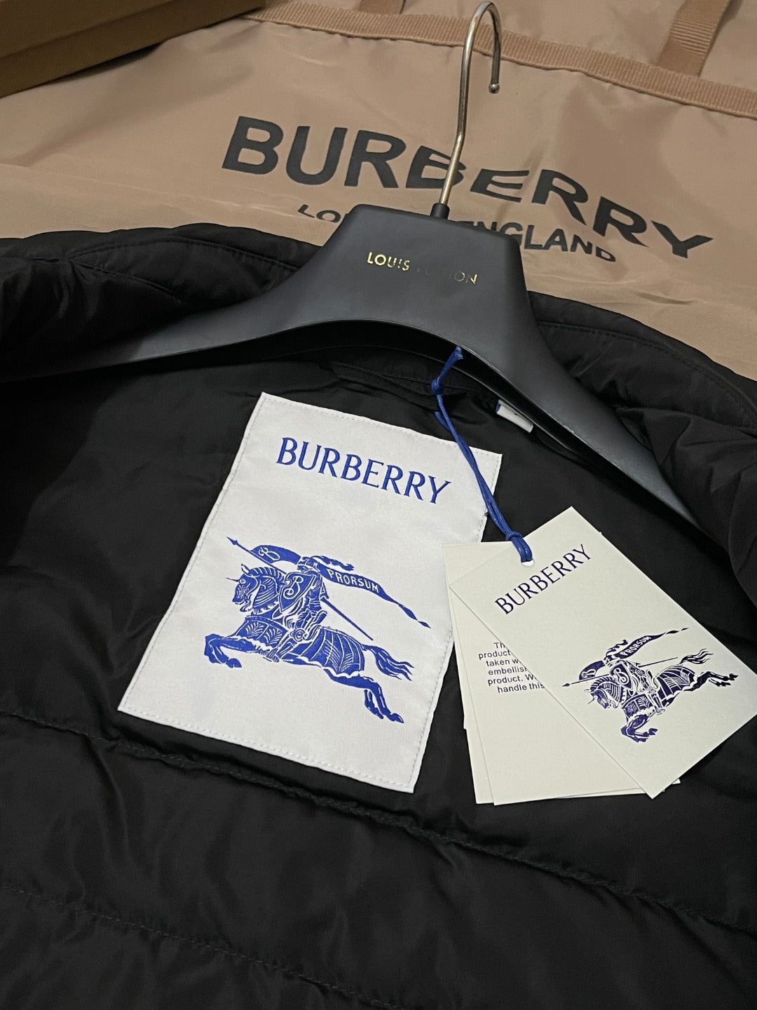 BVG / 버버리 패딩