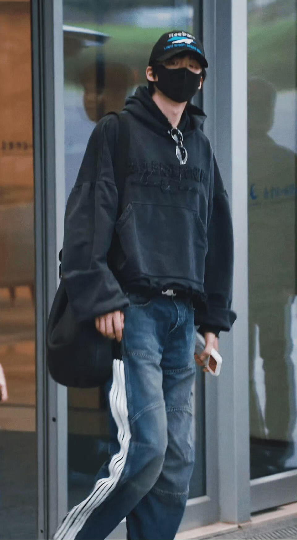 BVG / 발렌시아가 데님 팬츠