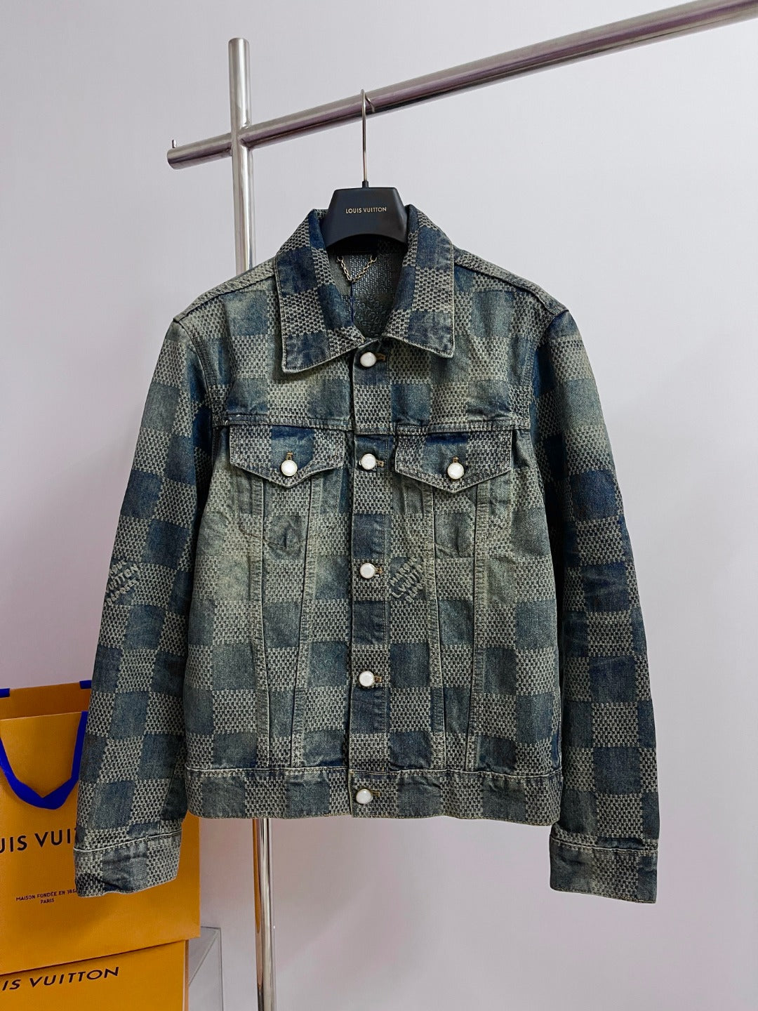 BVG / 루이비통 데님 코트