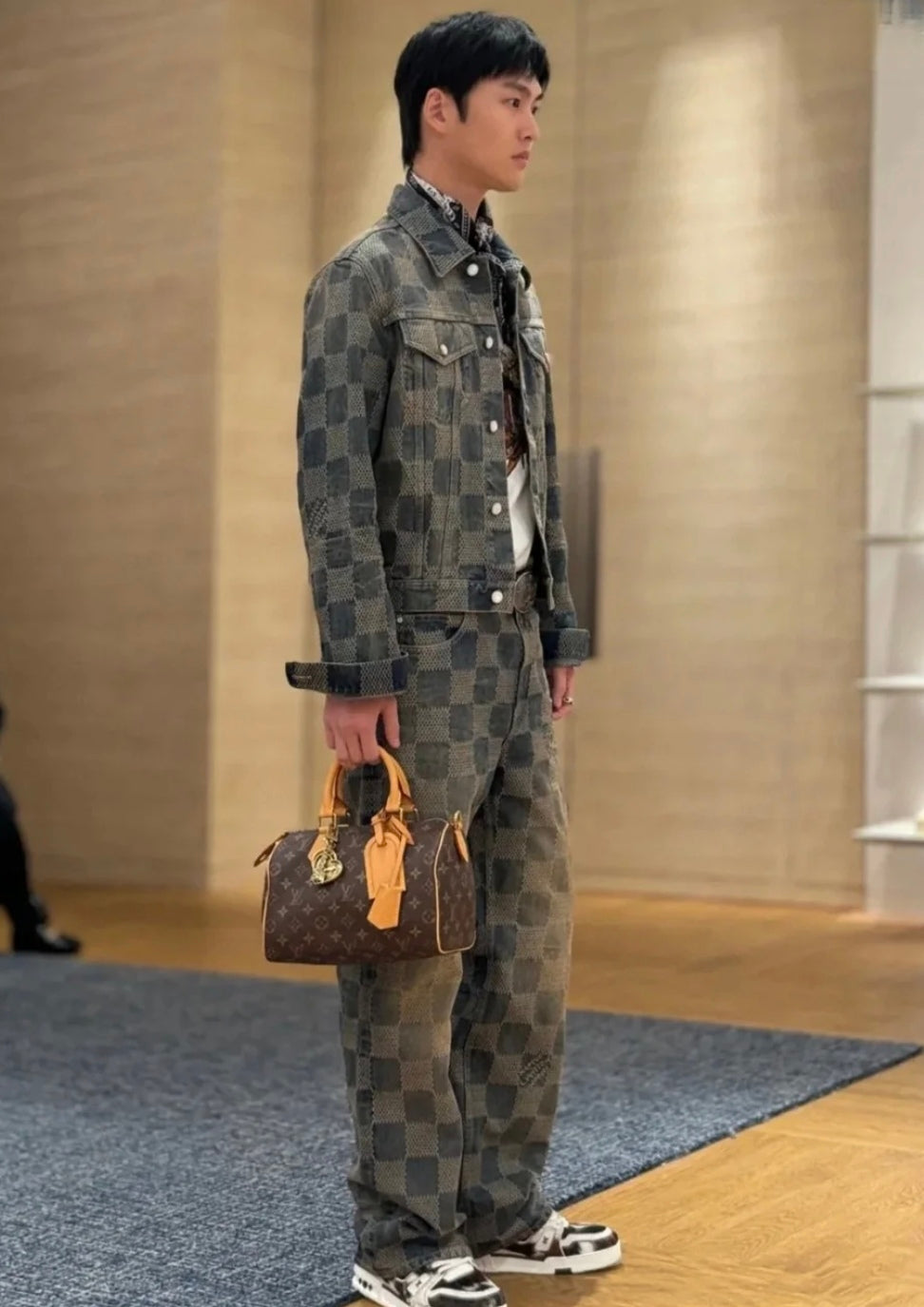 BVG / 루이비통 데님 코트