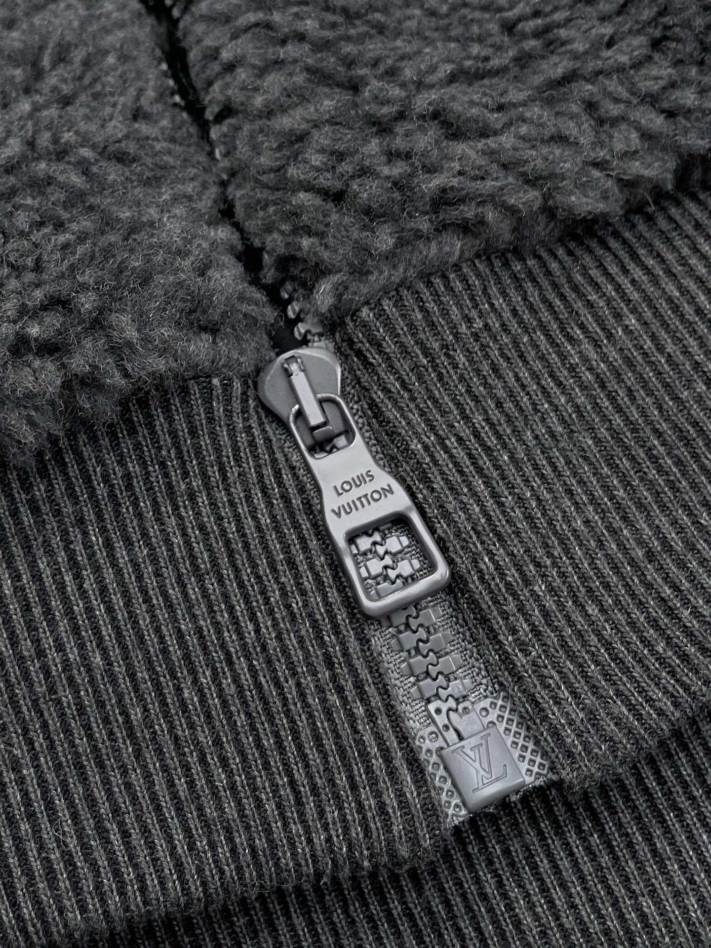 BVG / 루이비통 재킷 코트