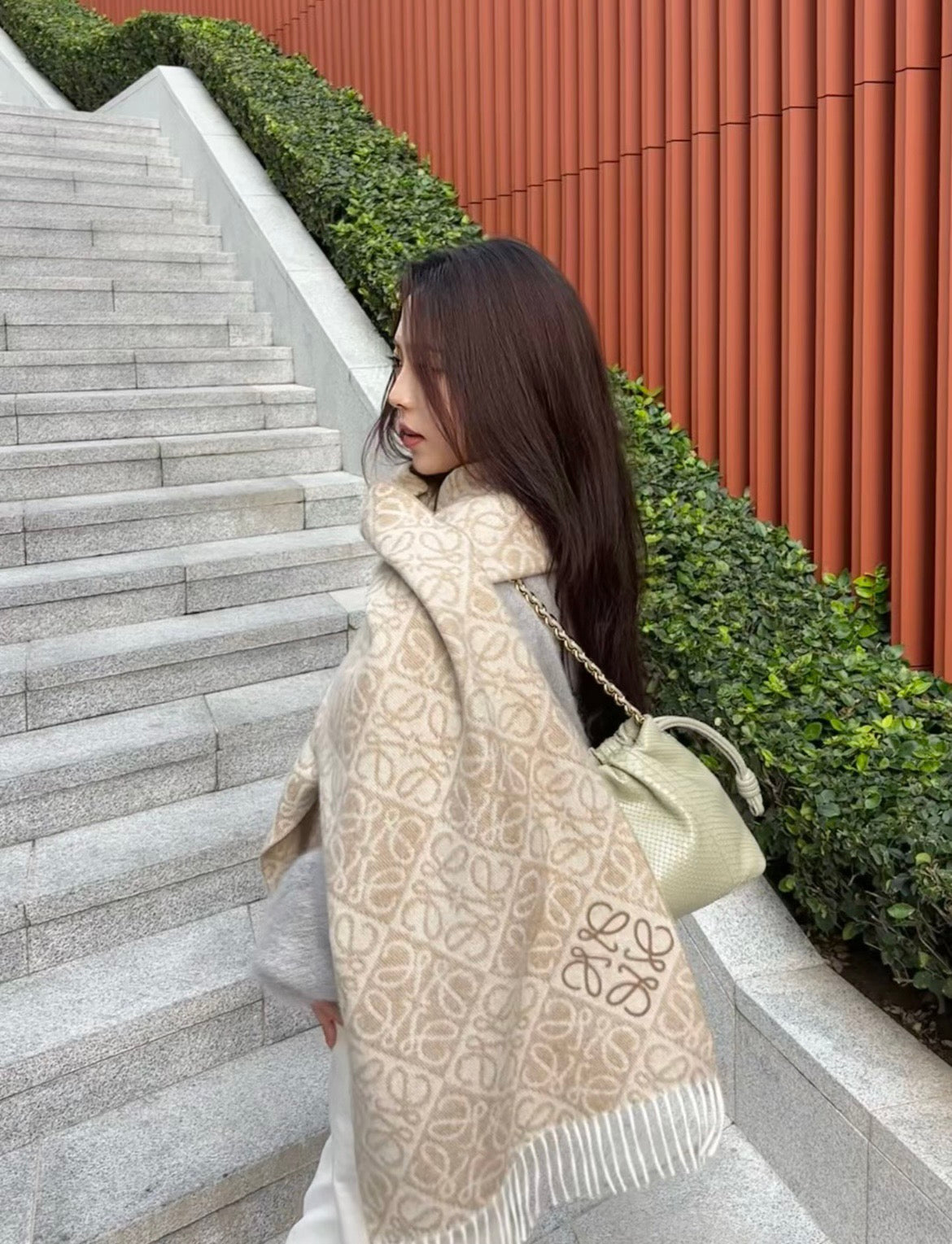 신조 / 로에베 스카프