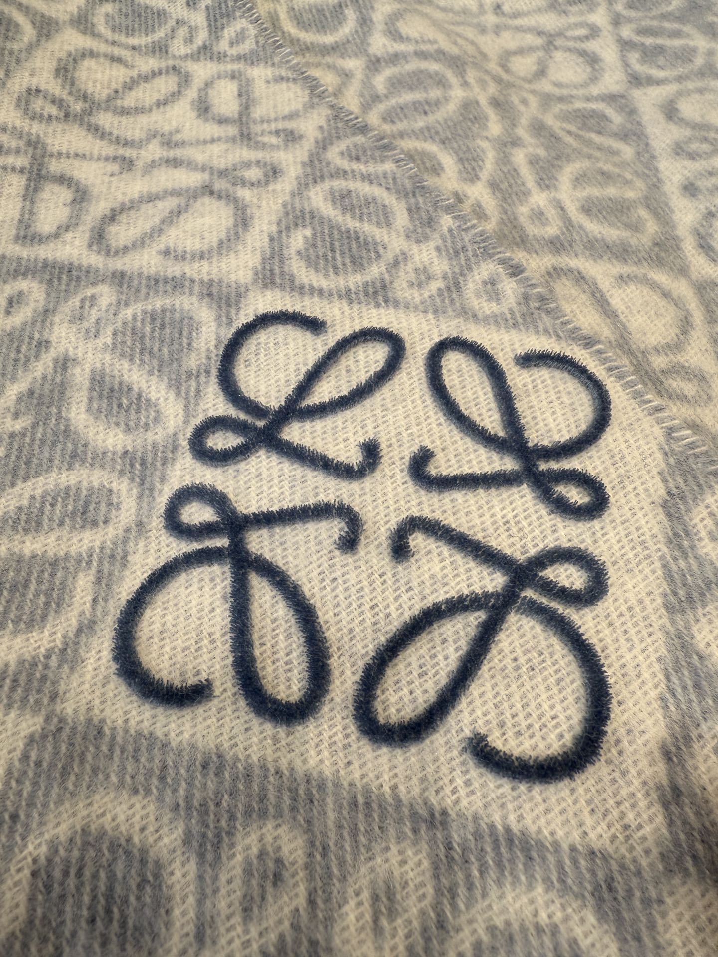 신조 / 로에베 스카프