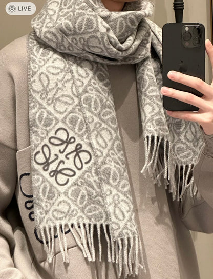 신조 / 로에베 스카프