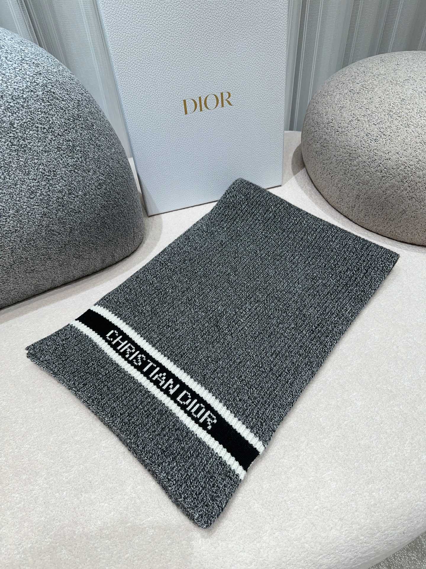 신조 / 디올 스카프