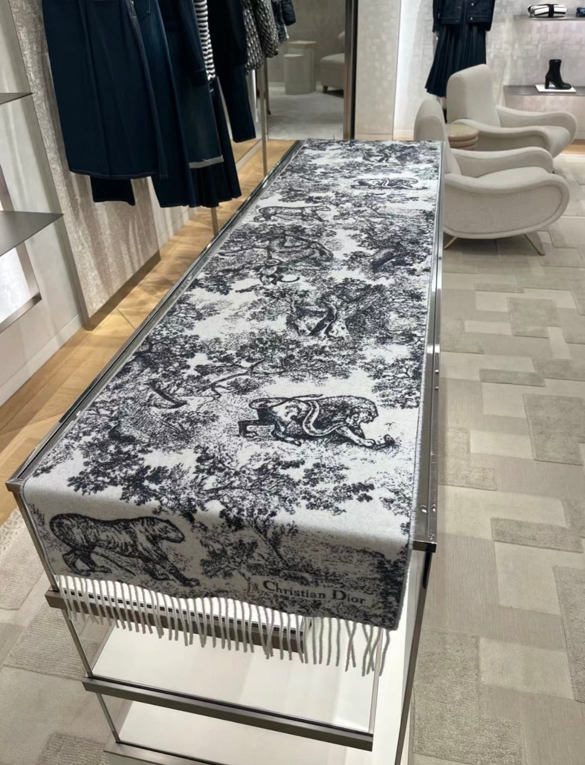 신조 / 디올 스카프