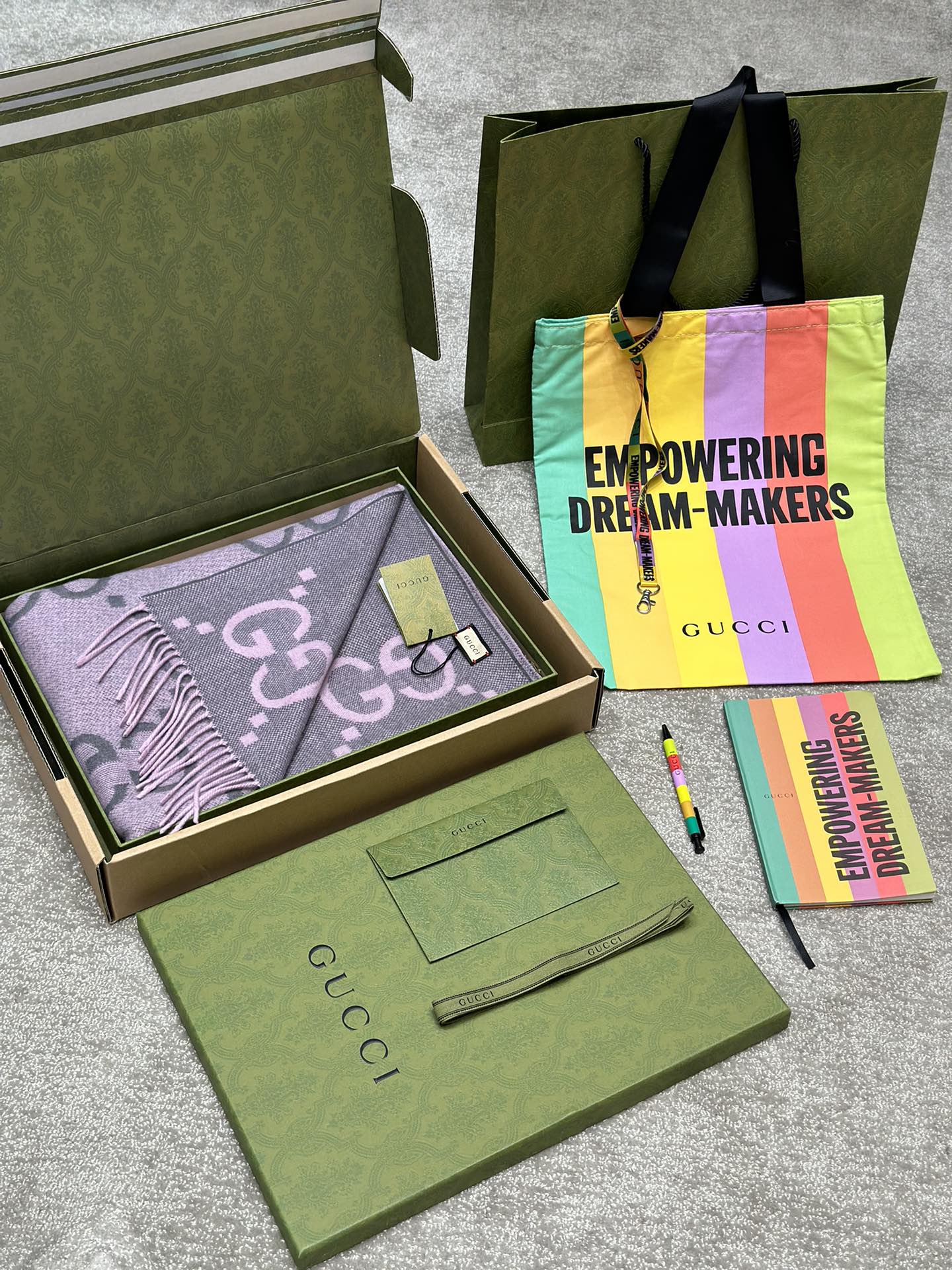 신조 / 구찌 스카프