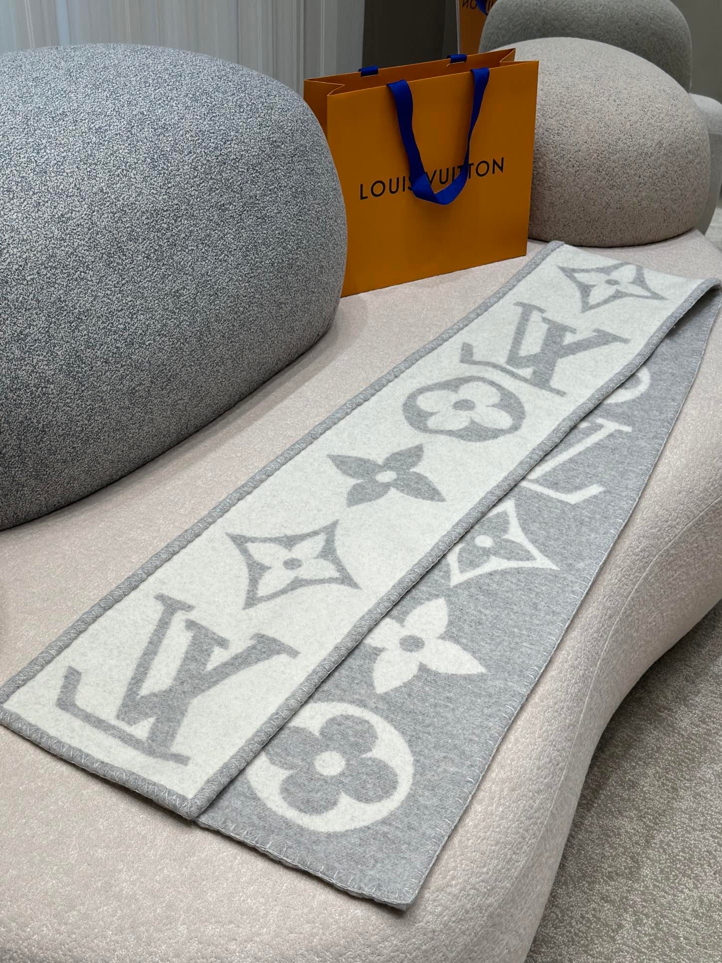 신조 / 펜디 스카프