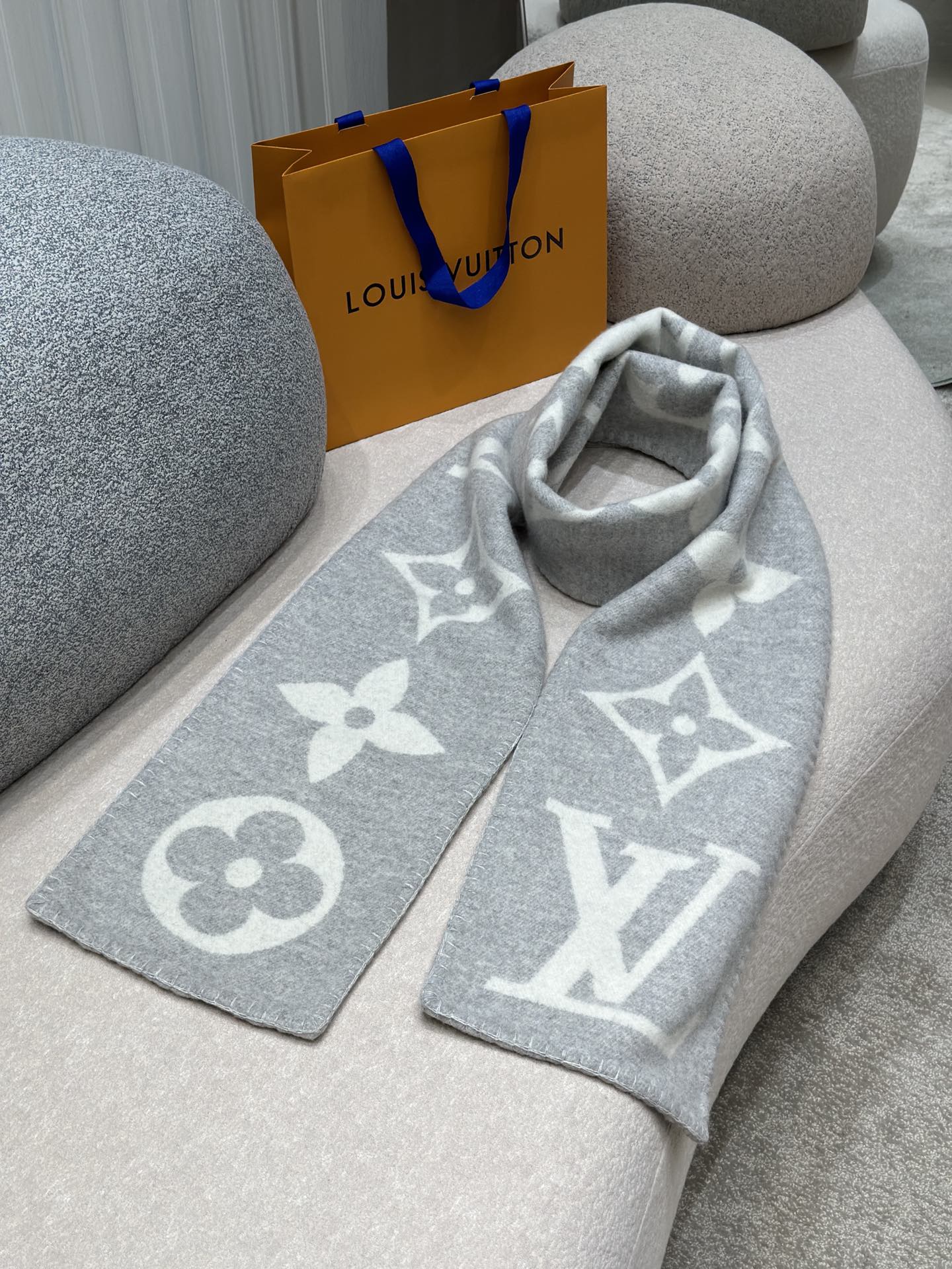 신조 / 펜디 스카프