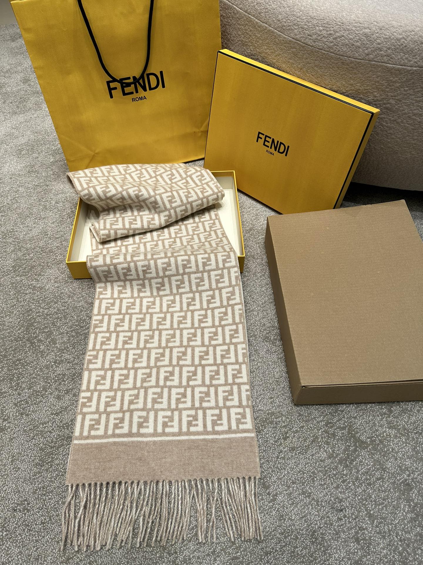 신조 / 펜디 스카프