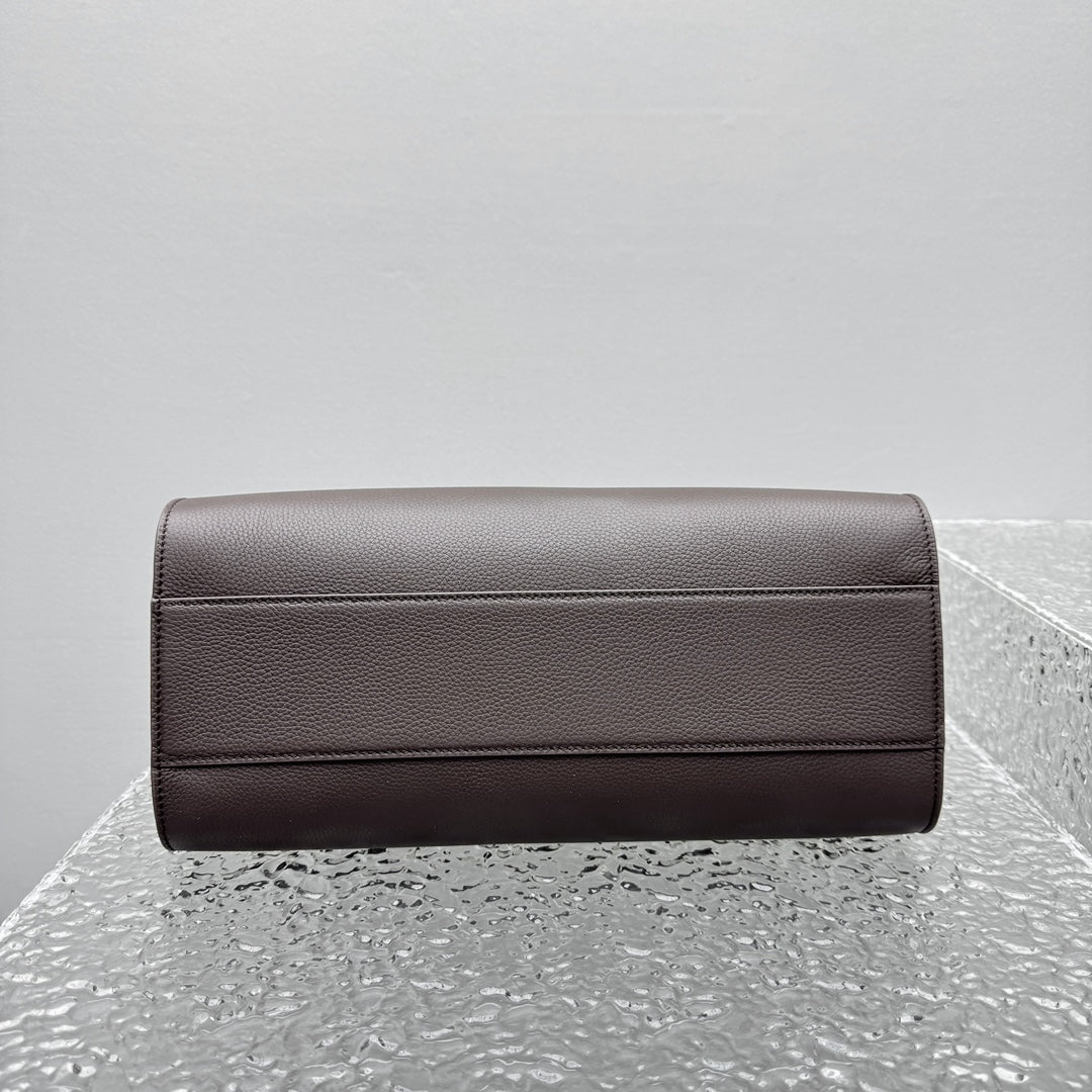 카타 / 더로우 입체 토트 가방