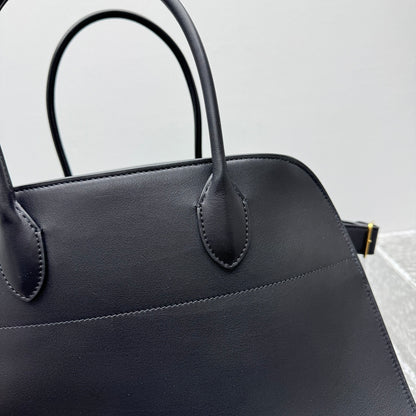 카타 / 더로우 미디엄 안장 가죽 블랙 가방