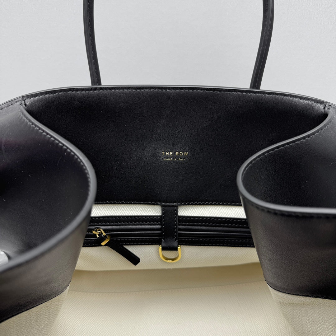 카타 / 더로우 미디엄 안장 가죽 블랙 가방