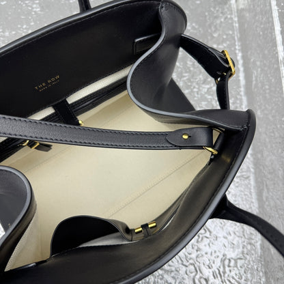 카타 / 더로우 안장 가죽 검정 가방