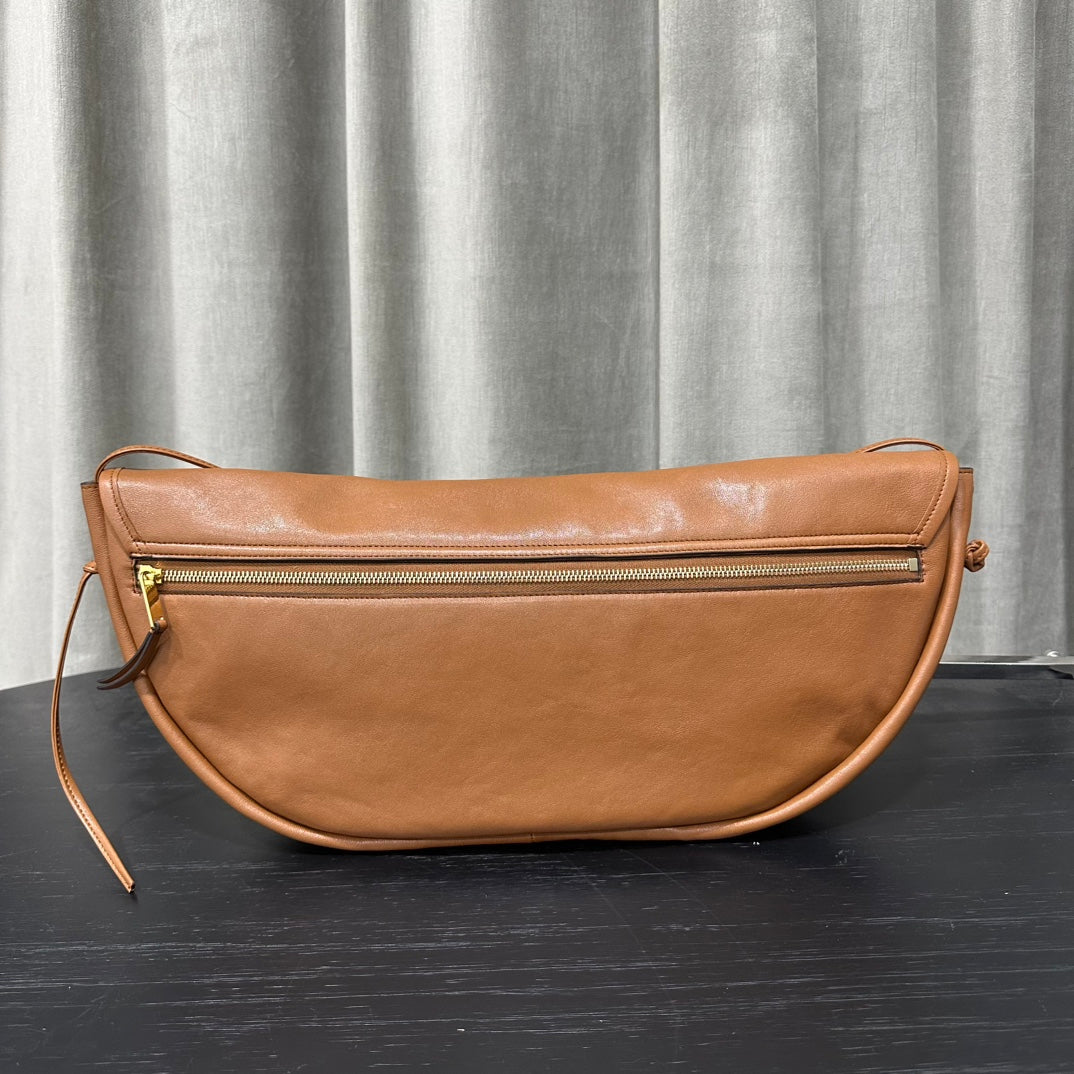 카타 / 셀린느 구불구불한 달 가방