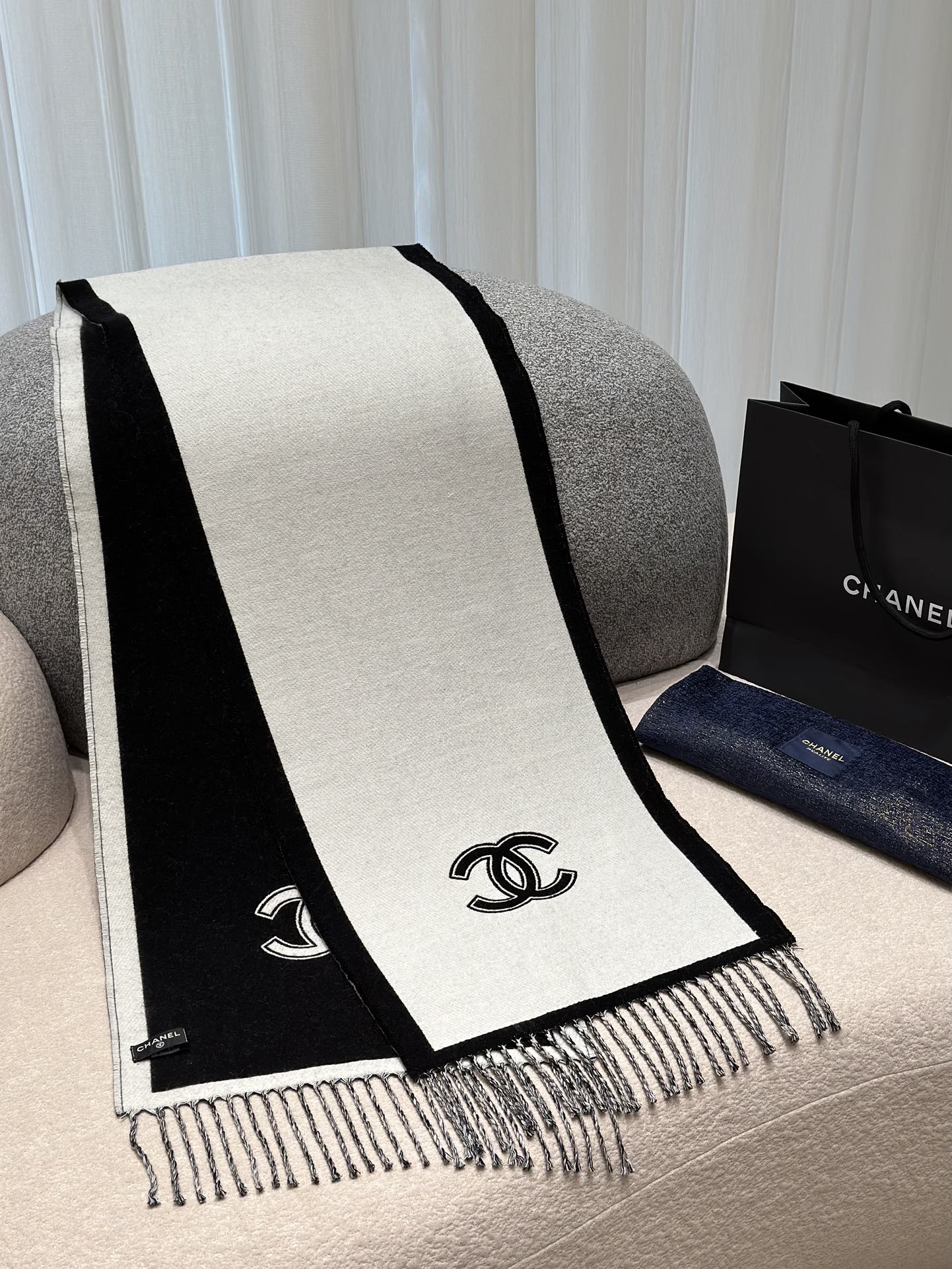 신조 / 샤넬 스카프