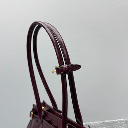 카타 / 프라다 미디엄 사이즈 숄더백