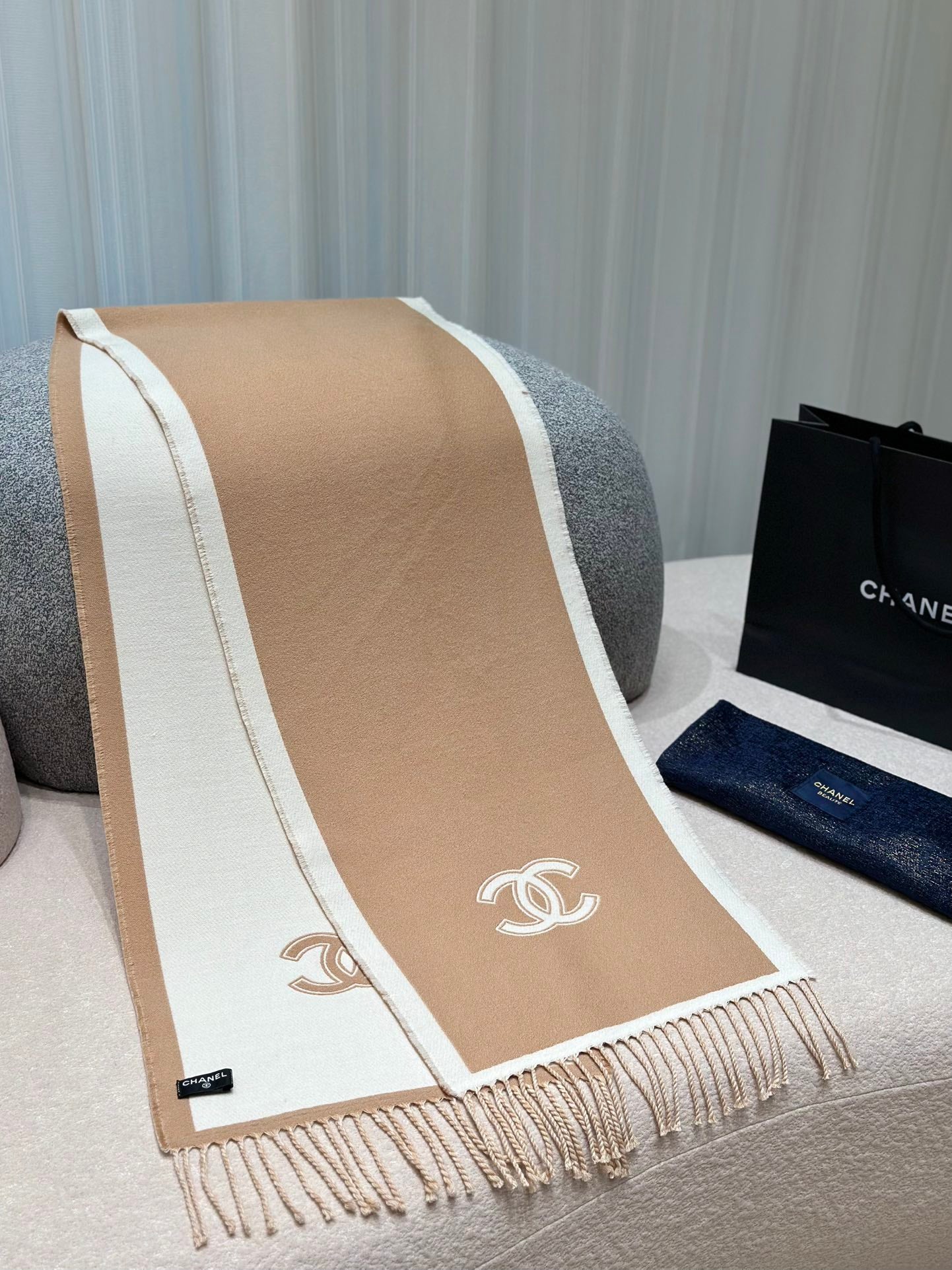 신조 / 샤넬 스카프